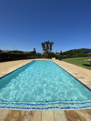 4 Bedroom Property for Sale in Cove Rock Eastern Cape